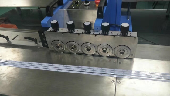 1200mm LED PCB 보드 절단 기계 5 블레이드 하부 절단 스트레스